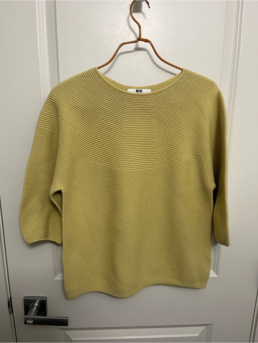 Uniqlo Women's Lemon Crewneck Knit Cropped Sleeves Sweater in size M
